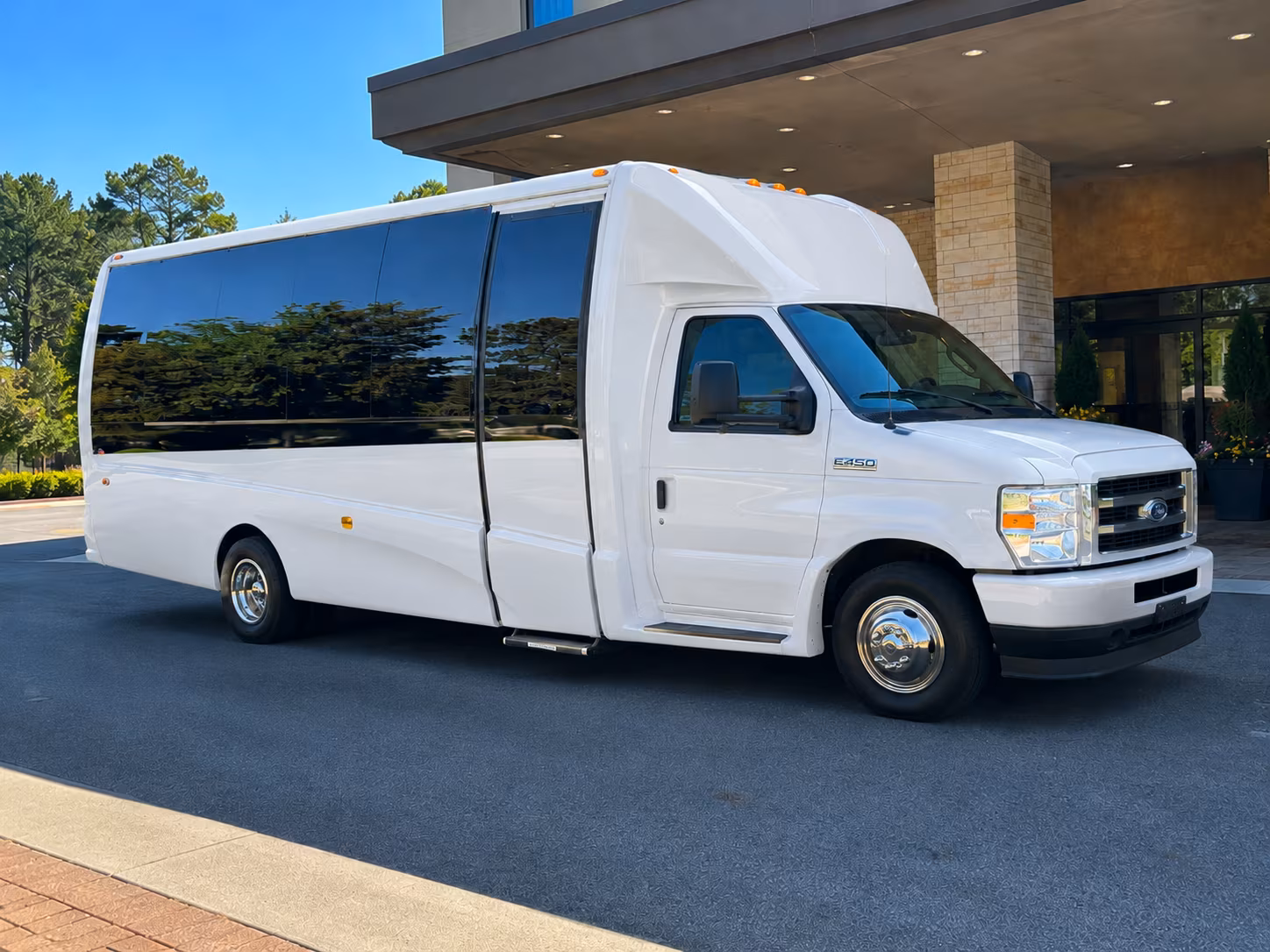 bus rentals for bands groups and performers traveling through the la area