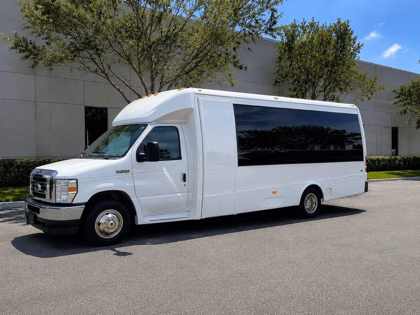 bus rentals for honda center shows and anaheim concert venues