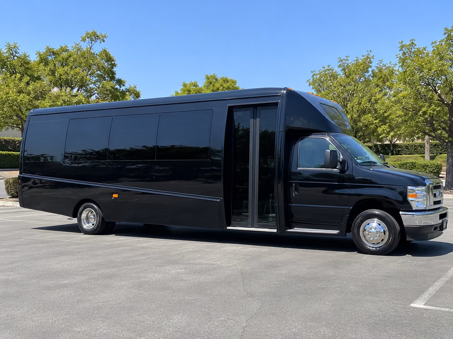 buses for nature center and outdoor field trips from bellflower schools