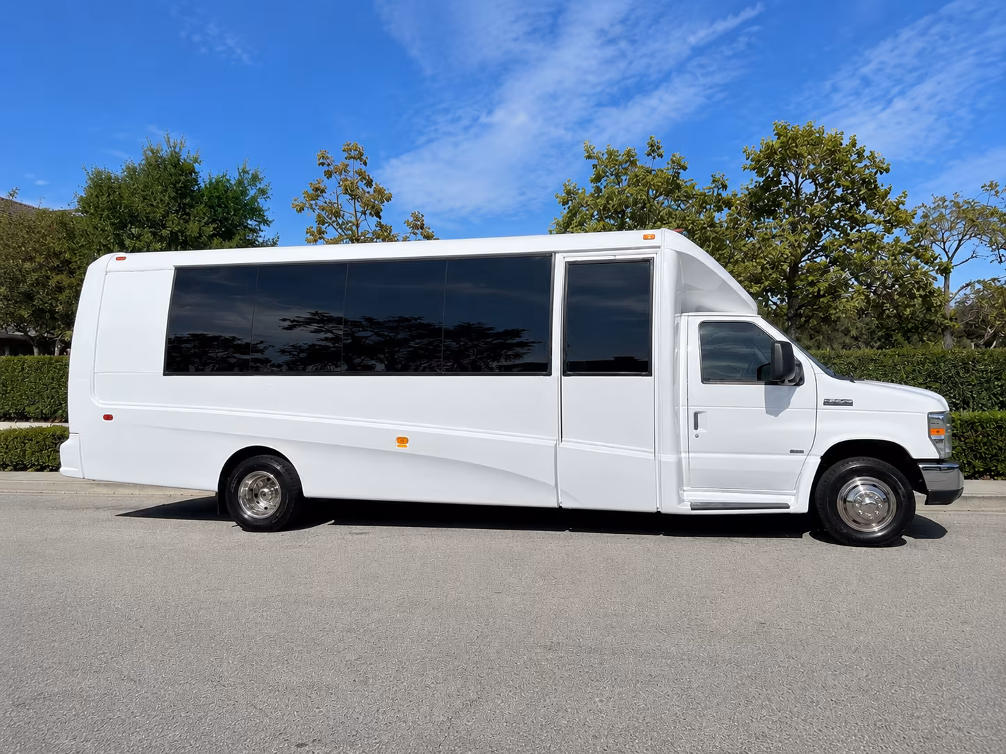 concert shuttle buses to crypto com arena and downtown la venues