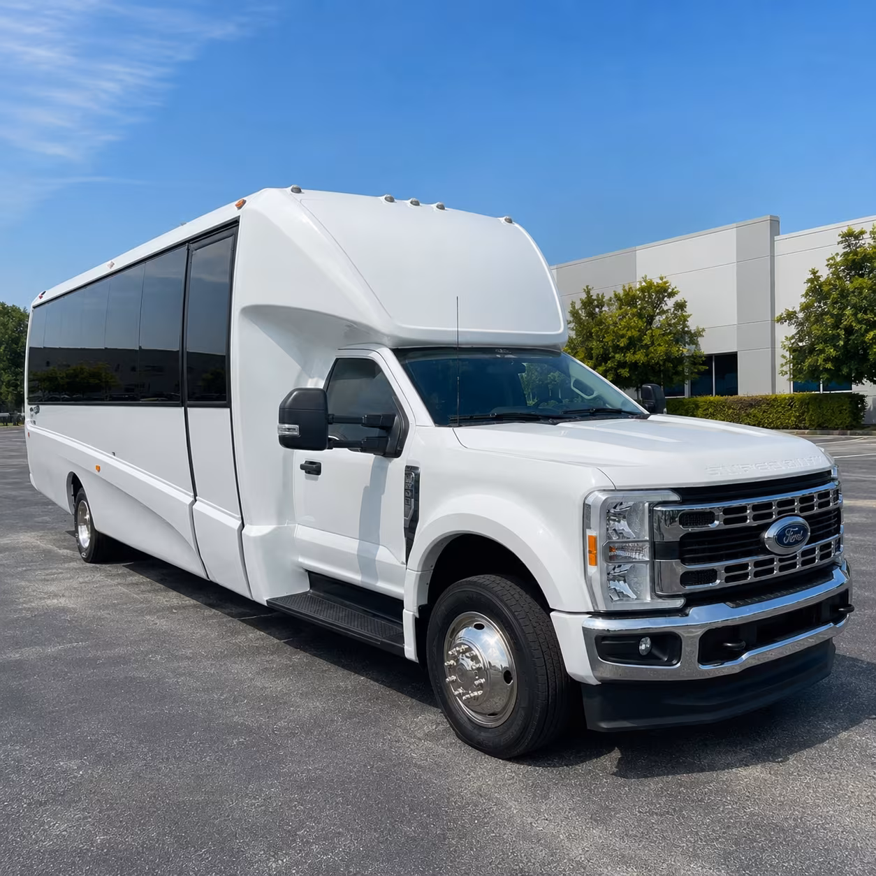 employee shuttle buses for bellflower companies and daily commuters