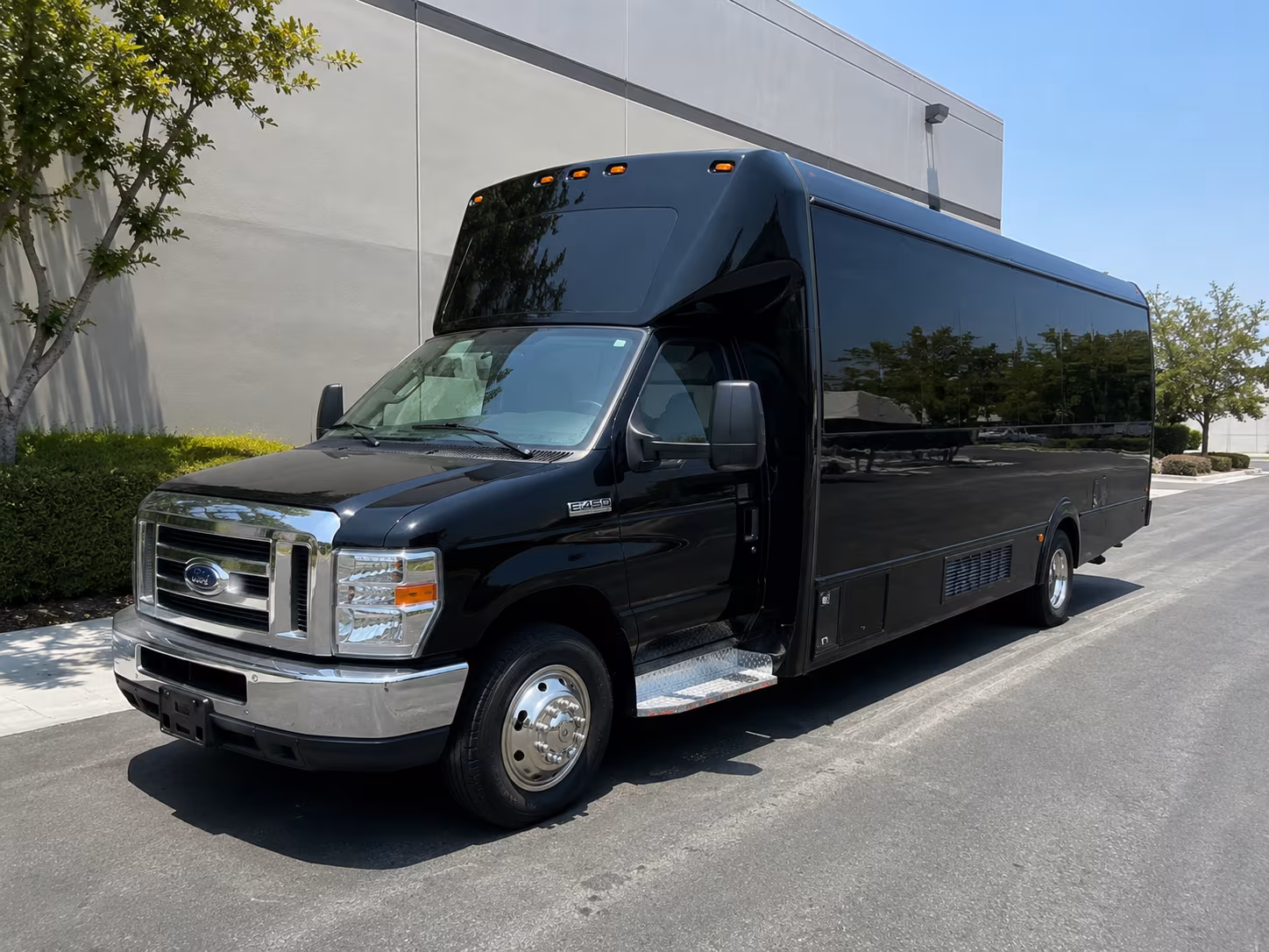 holiday party bus rental
