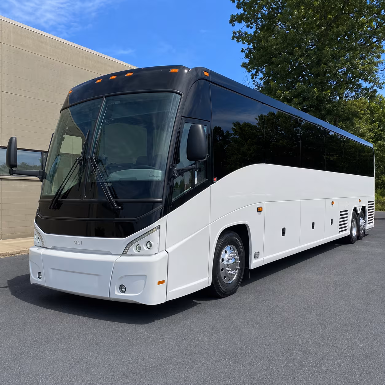 hollywood burbank airport bus rentals for bellflower travelers